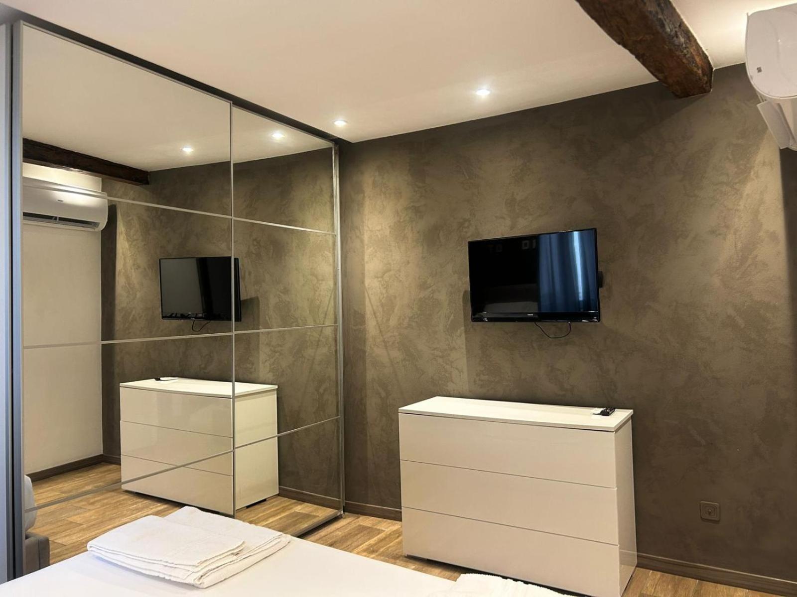 Leonardo Duplex Apartment — Photos 2